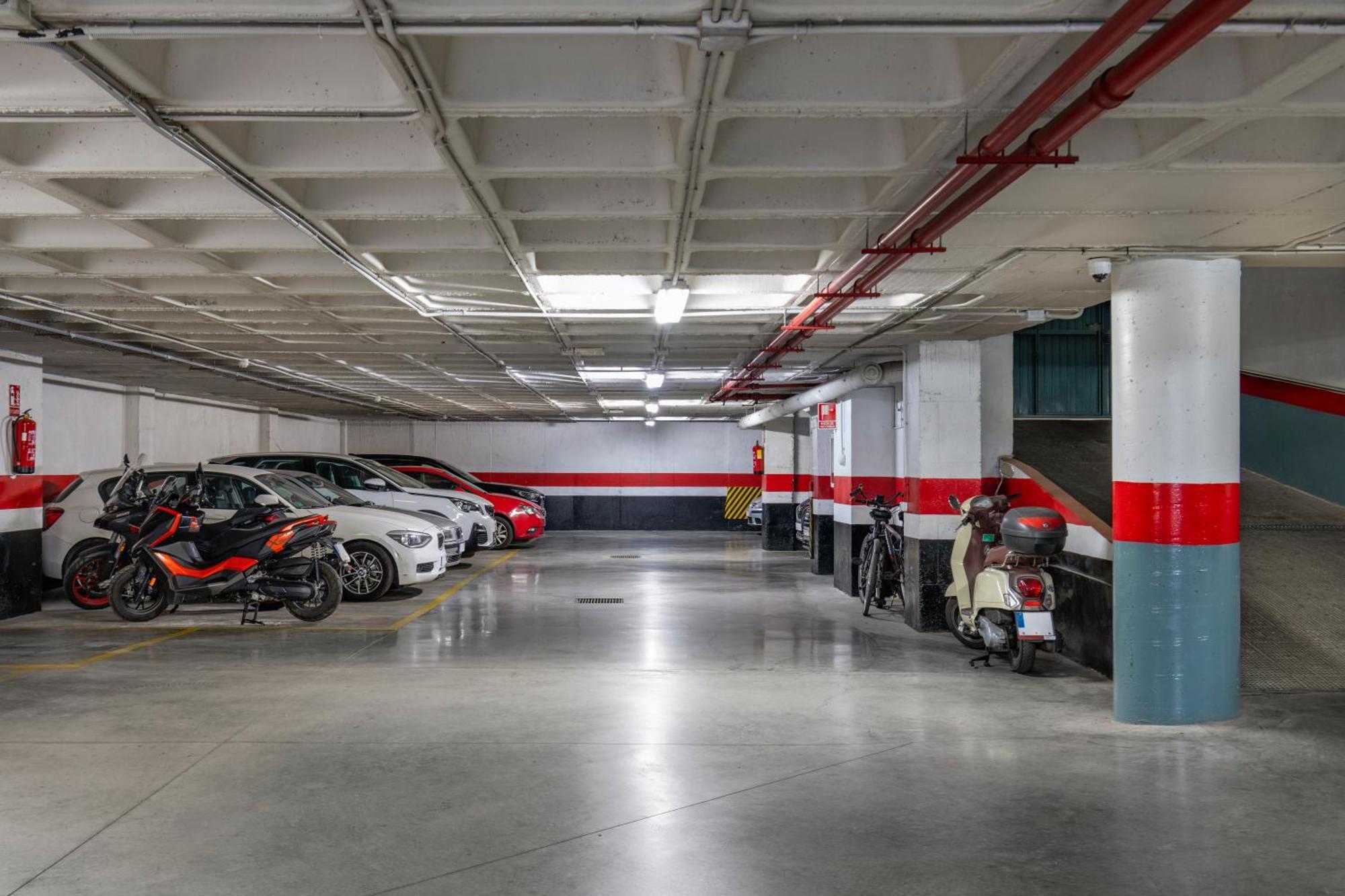 City Center - Avenue Luxury Apartment - Private Free Parking إشبيلية المظهر الخارجي الصورة