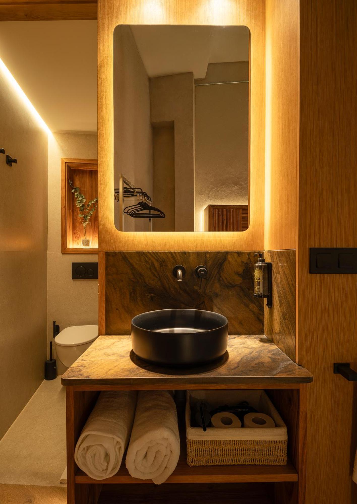 City Center - Avenue Luxury Apartment - Private Free Parking إشبيلية المظهر الخارجي الصورة