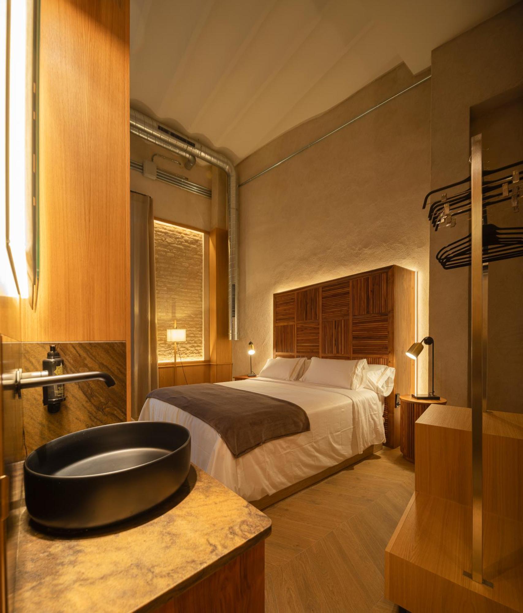 City Center - Avenue Luxury Apartment - Private Free Parking إشبيلية المظهر الخارجي الصورة